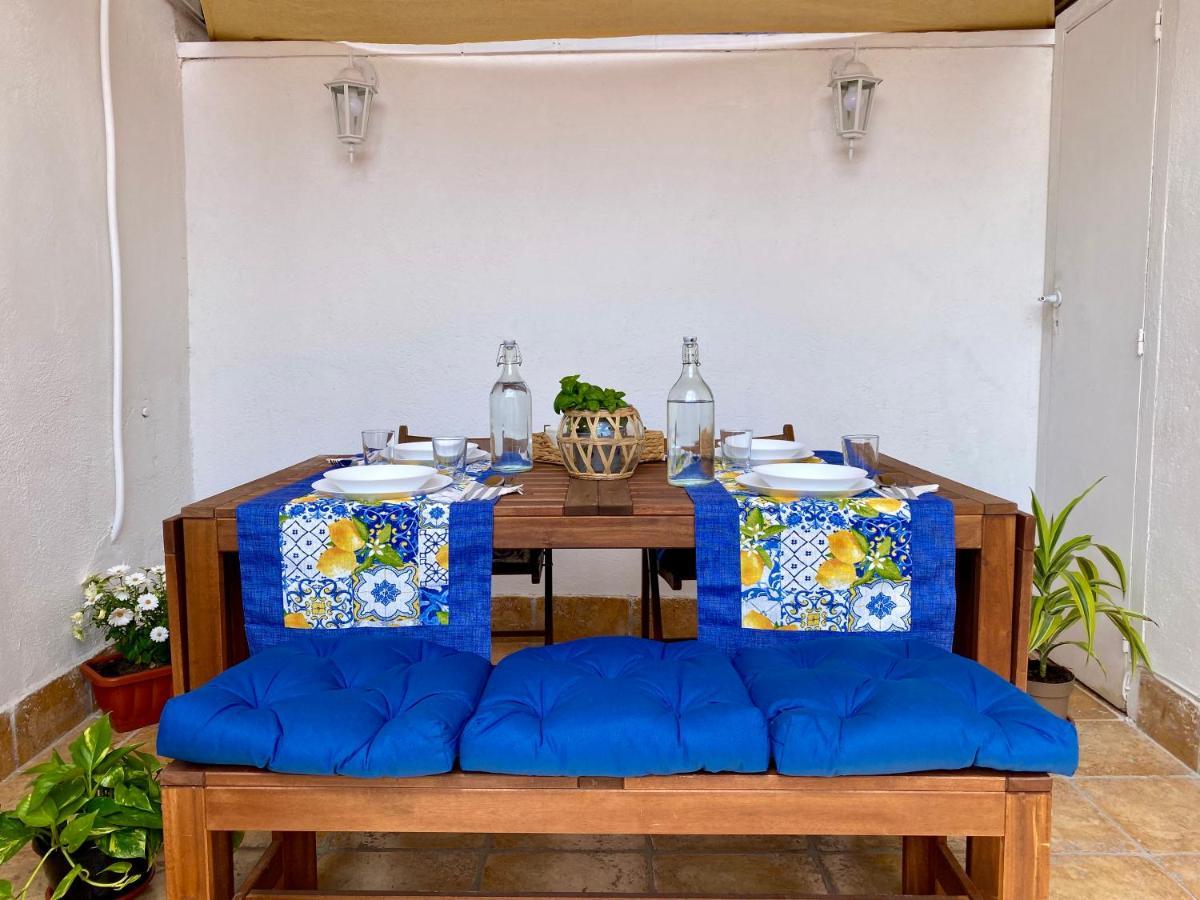 Appartement Casa Con Terrazzo In Centro à Naples Extérieur photo