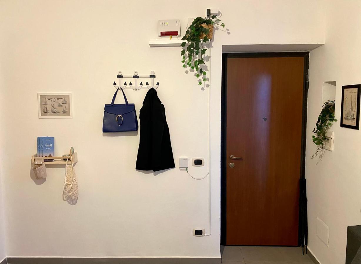 Appartement Casa Con Terrazzo In Centro à Naples Extérieur photo