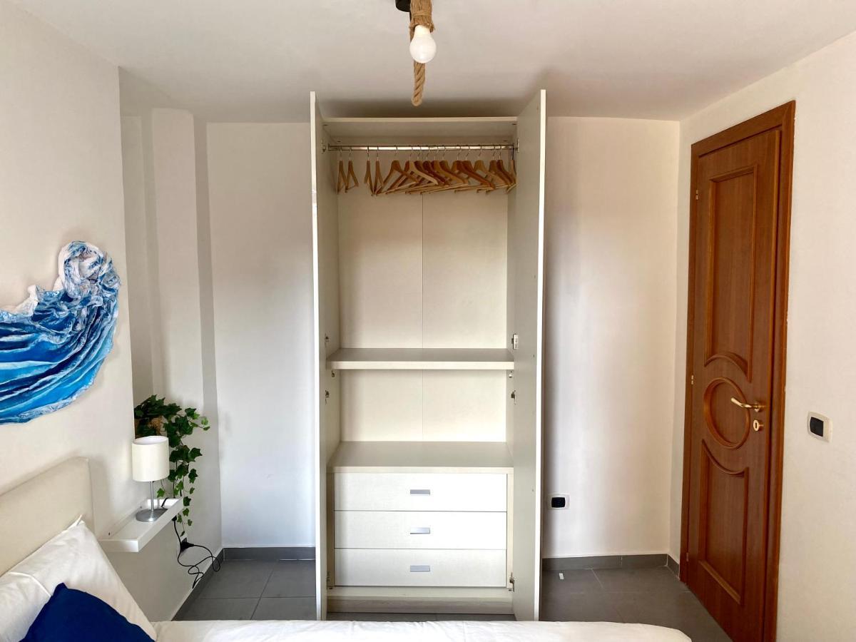 Appartement Casa Con Terrazzo In Centro à Naples Extérieur photo