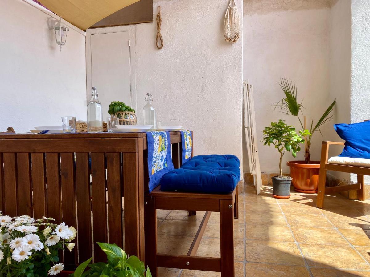 Appartement Casa Con Terrazzo In Centro à Naples Extérieur photo